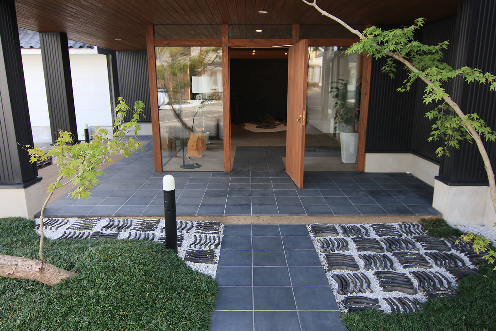 土間/甃 −shikigawara−