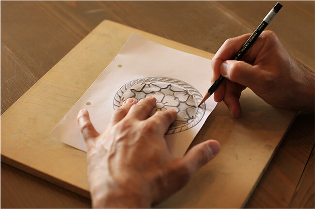 STEP03 粘土に下絵を写す